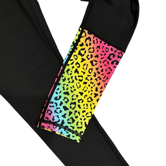 Zyia Active Leggings Black Rainbow Leopard
Light N Tight Crop High Rise Size 2 - Picture 5 of 9